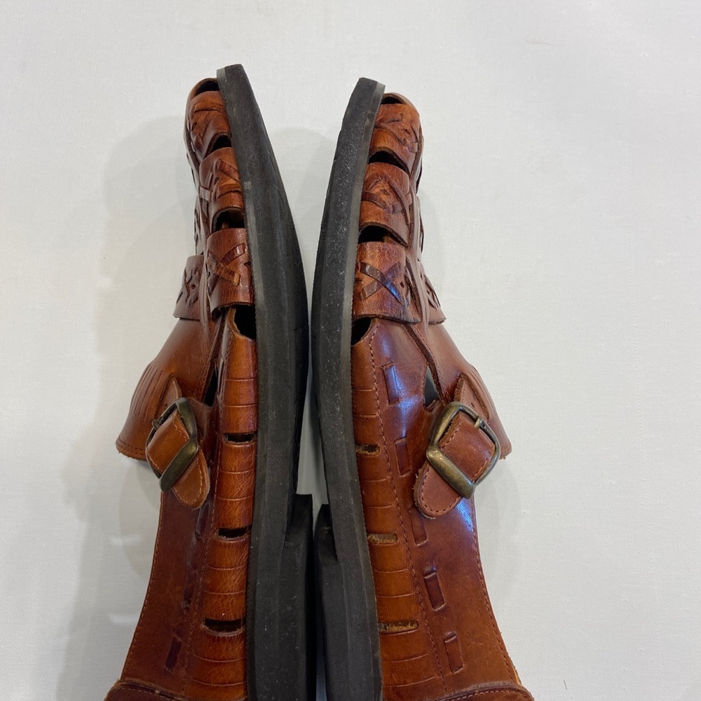 David Taylor, men’s size 10 brown woven leather dress sandal with buckle - Picture 3 of 7